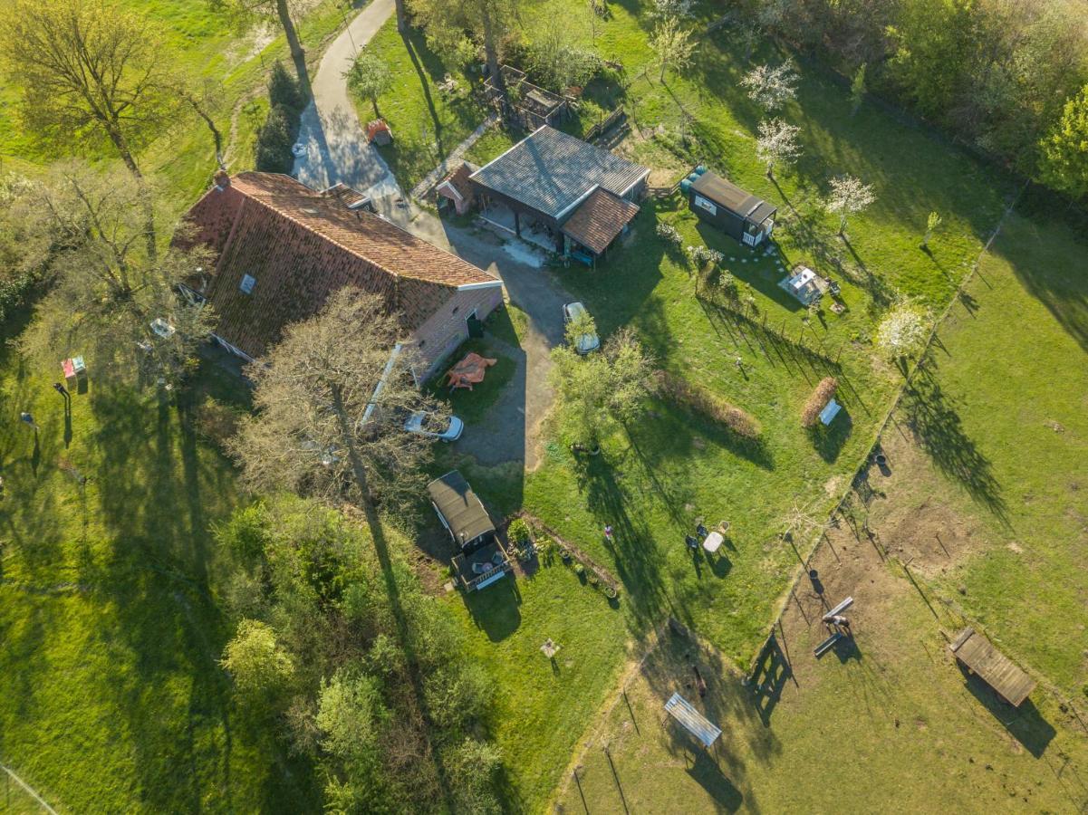 Onstwedde Pipowagen Elsebein Groningen Westerwolde Unieke Ligging Met Eigen Tuin En Vrij Uitzicht Over Veld Naar Natuurgebied المظهر الخارجي الصورة